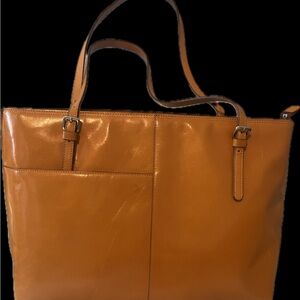 Elegant Tan Leather Tote Bag